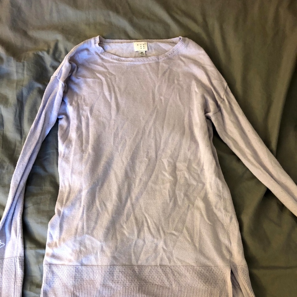 Light weight lavender sweater